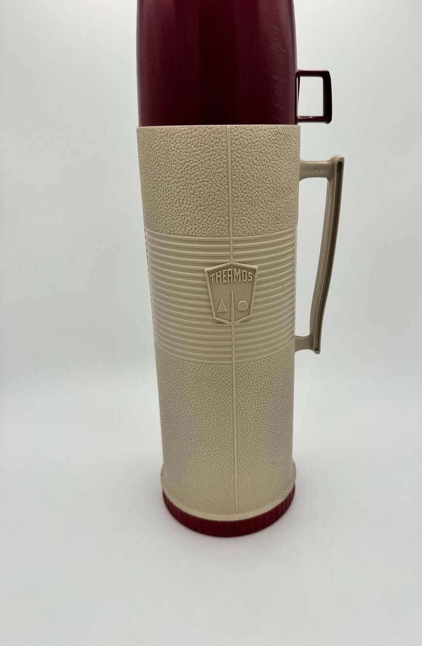 Vintage  Thermos  Co. Model 2402 1 Quart Vacuum Bottle in Cream and Red